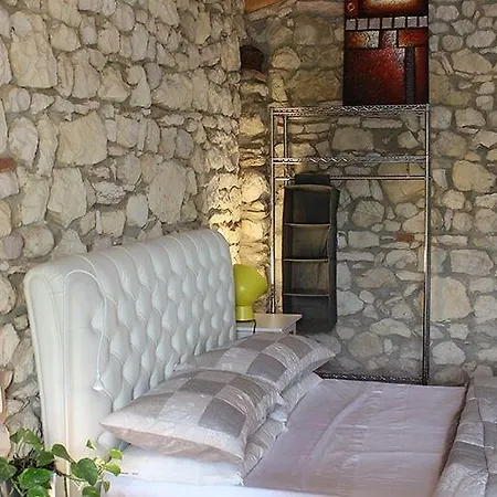 Bed & Breakfast Corte Tre Vigne 4*