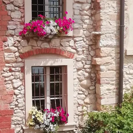 Corte Tre Vigne Bed & Breakfast 4*